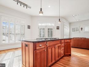 2500 12TH Street N, Arlington VA 22201