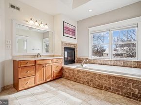 2500 12TH Street N, Arlington VA 22201