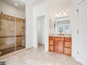 2500 12TH Street N, Arlington VA 22201