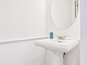 2500 12TH Street N, Arlington VA 22201