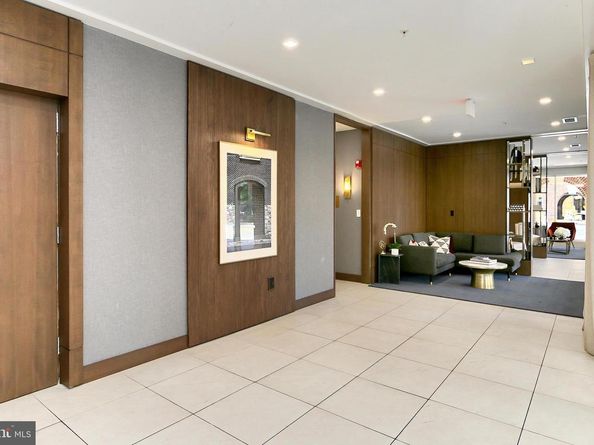 635 Slaters Lane G01, Alexandria VA 22314