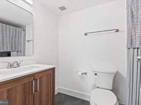 200 N Pickett Street 1013, Alexandria VA 22304