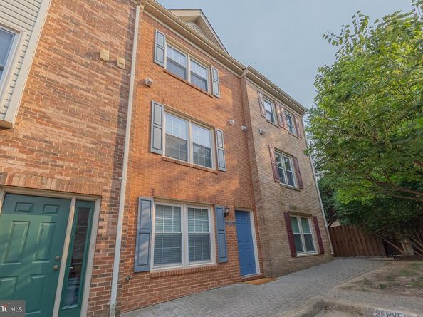 1804 9TH Street S, Arlington VA 22204