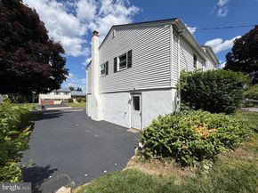 126 Dale Road, Willow Grove PA 19090