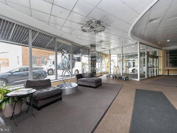 1100 Vine Street 1105, Philadelphia PA 19107