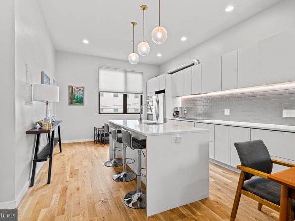1720 Folsom Street B, Philadelphia PA 19130