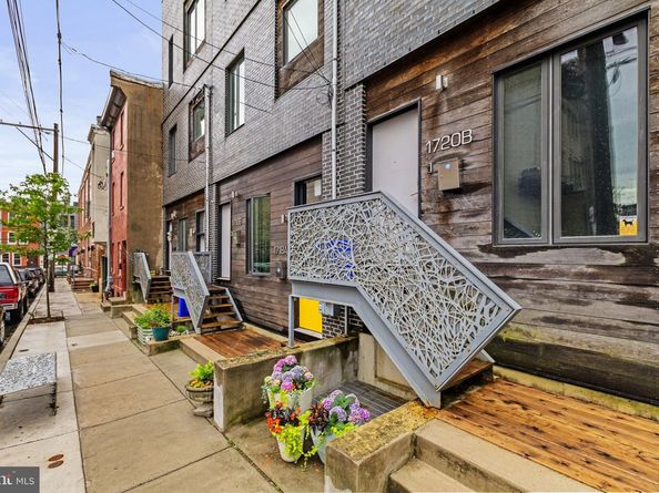 1720 Folsom Street B, Philadelphia PA 19130