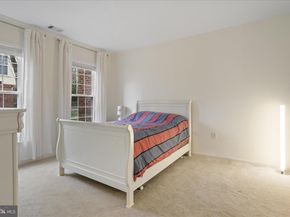 8065 Nicosh Circle Lane 55, Falls Church VA 22042