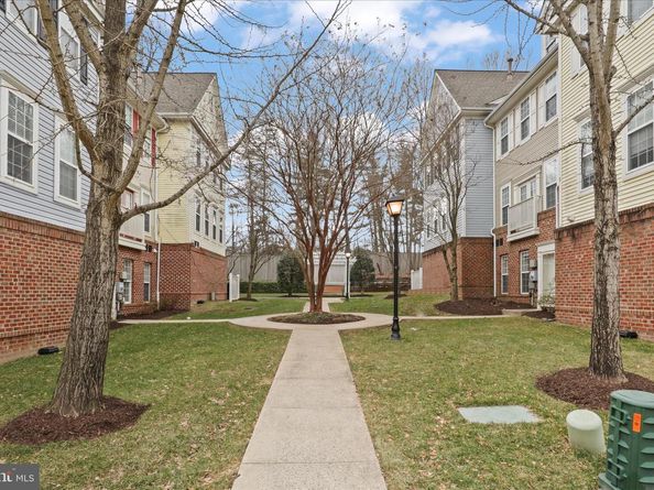 8065 Nicosh Circle Lane 55, Falls Church VA 22042