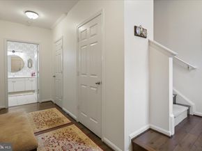 8065 Nicosh Circle Lane 55, Falls Church VA 22042