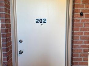 2754 Hollywood Road 202, Falls Church VA 22043