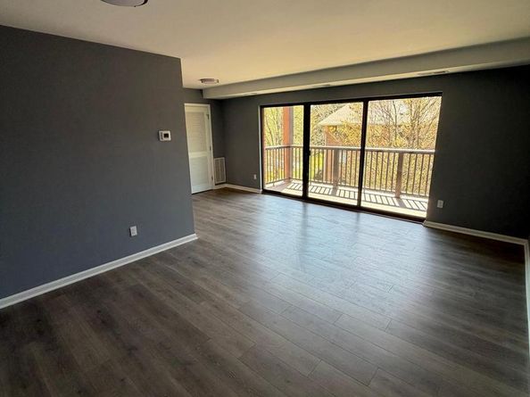 2754 Hollywood Road 202, Falls Church VA 22043