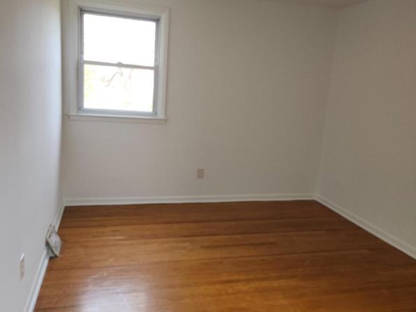 107 Lockart Plaza, Philadelphia PA 19116