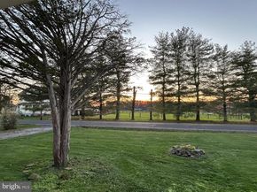 2415 2nd Street Pike, Newtown PA 18940