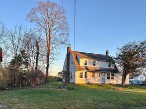 2415 2nd Street Pike, Newtown PA 18940
