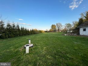 2415 2nd Street Pike, Newtown PA 18940