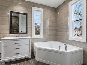 606 S Barton Street, Arlington VA 22204