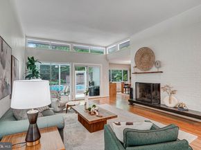 9203 Saint Marks Place, Fairfax VA 22031