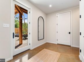 21 Overbeck Alley NE, Washington DC 20002