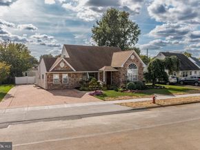 23 Misty Pine Road, Levittown PA 19056