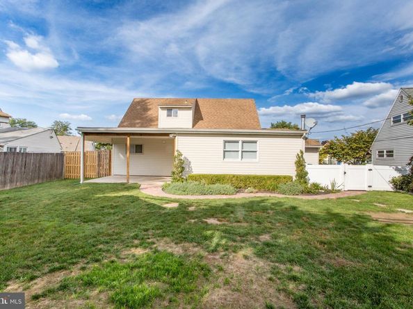 23 Misty Pine Road, Levittown PA 19056
