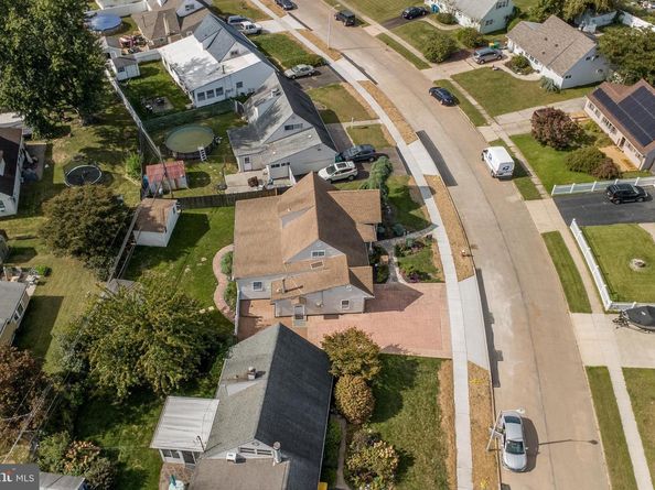 23 Misty Pine Road, Levittown PA 19056