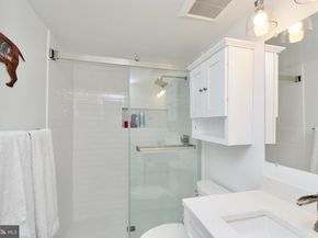 2204 S Quincy Street 1, Arlington VA 22204