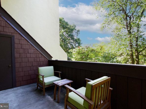 2204 S Quincy Street 1, Arlington VA 22204