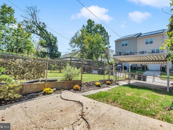 1527 Montana Avenue NE, Washington DC 20018