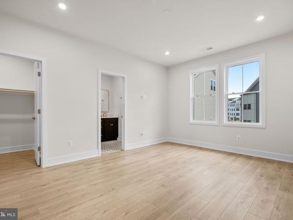13918 Aviation Place, Herndon VA 20171