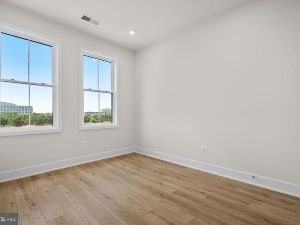 13918 Aviation Place, Herndon VA 20171