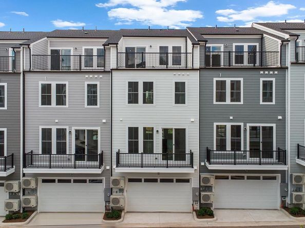 13918 Aviation Place, Herndon VA 20171