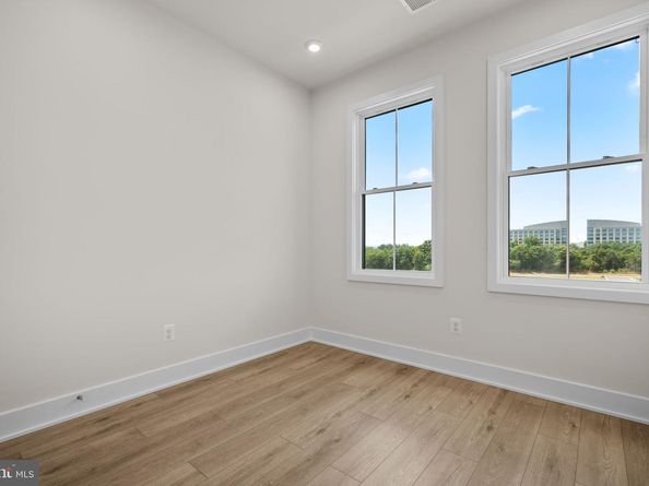 13918 Aviation Place, Herndon VA 20171