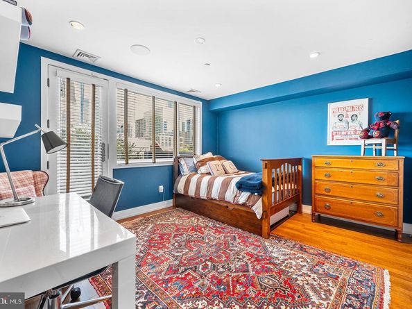 136 N 22nd Street, Philadelphia PA 19103