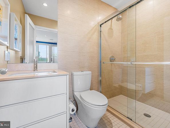 136 N 22nd Street, Philadelphia PA 19103