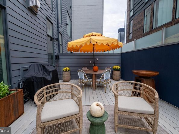 136 N 22nd Street, Philadelphia PA 19103