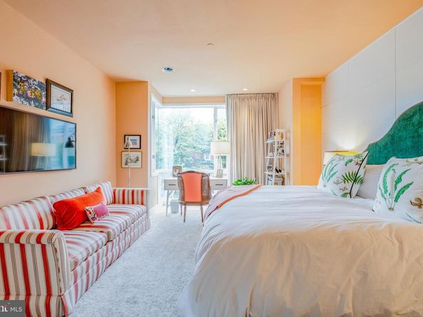 136 N 22nd Street, Philadelphia PA 19103