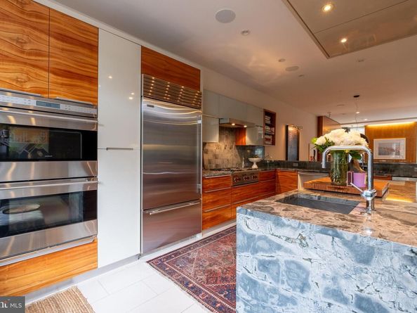 136 N 22nd Street, Philadelphia PA 19103