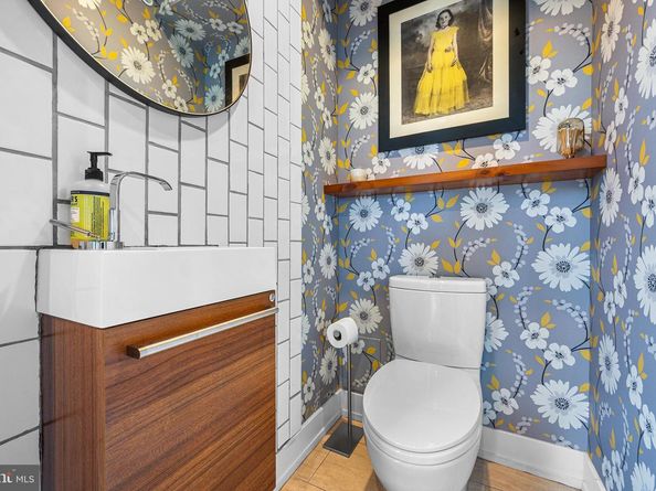 136 N 22nd Street, Philadelphia PA 19103