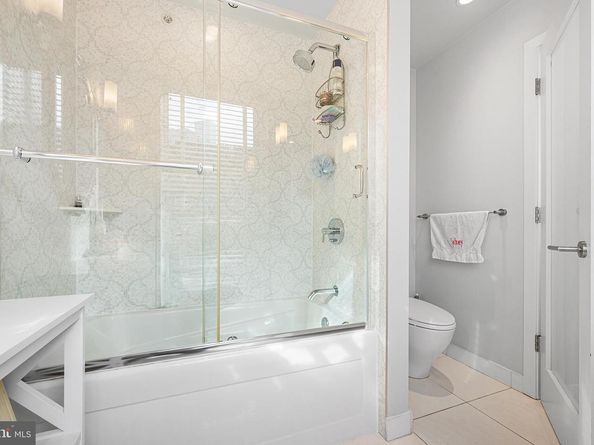 136 N 22nd Street, Philadelphia PA 19103