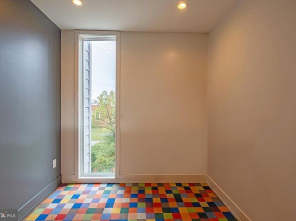 136 N 22nd Street, Philadelphia PA 19103