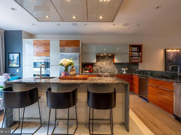 136 N 22nd Street, Philadelphia PA 19103