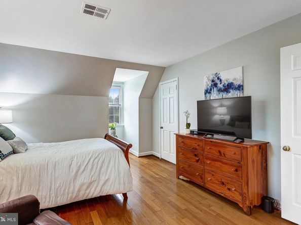 4698 36TH Street S A, Arlington VA 22206