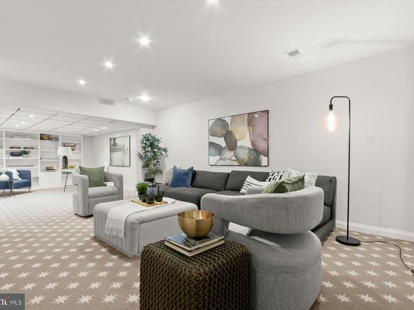 4297 Embassy Park Drive NW, Washington DC 20016