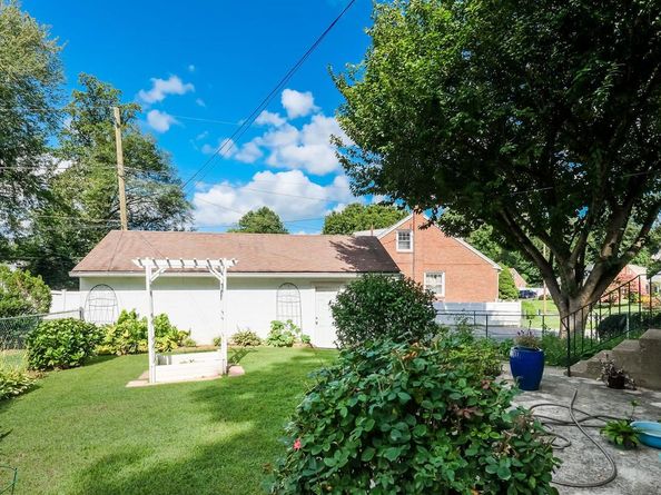 158 Hillview Drive, Springfield PA 19064