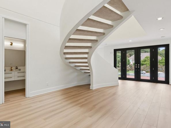 9808 Tibron Court, Potomac MD 20854