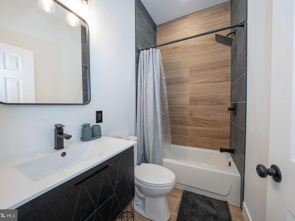 2211 W Estaugh Street, Philadelphia PA 19140