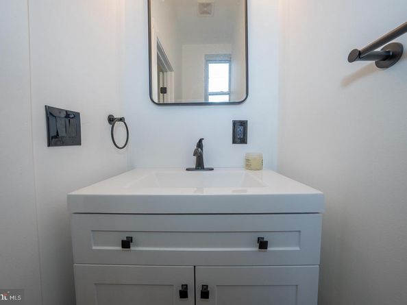 2211 W Estaugh Street, Philadelphia PA 19140