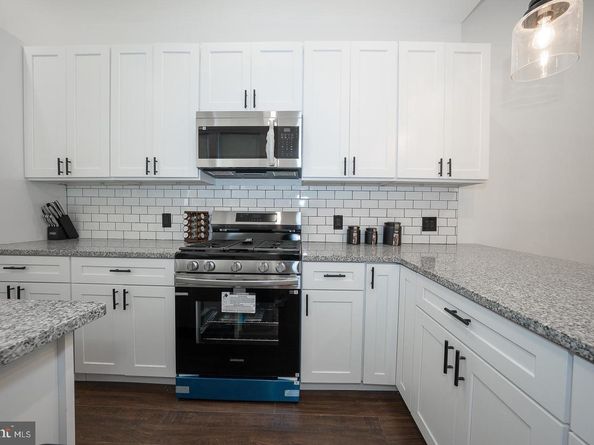 2211 W Estaugh Street, Philadelphia PA 19140