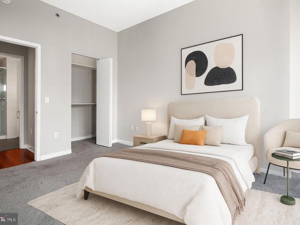 2101 Market Street 305, Philadelphia PA 19103